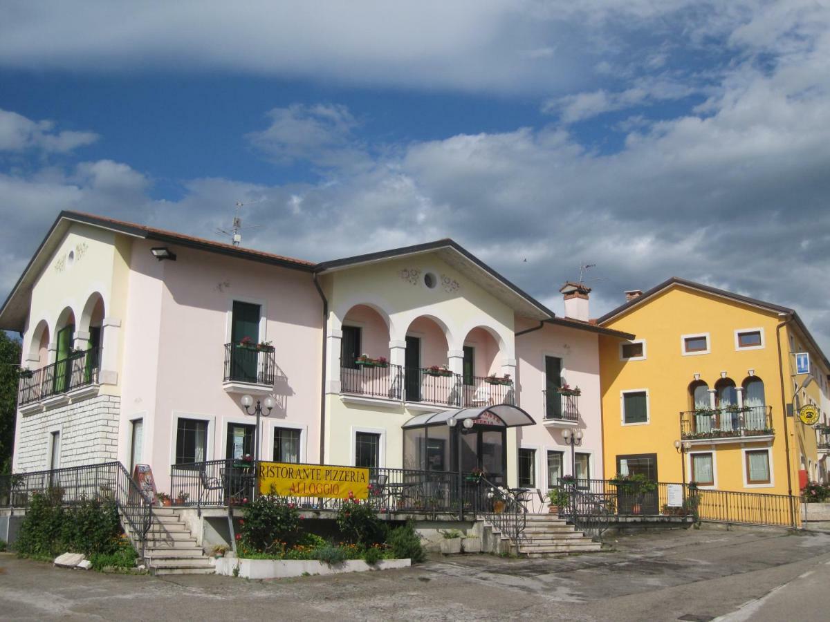 Locanda "Alla Rosa" Lusiana Ngoại thất bức ảnh